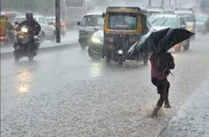 Heavy Rain Continues to Pound Mangalore & Udupi Districts: Red Alert Issued